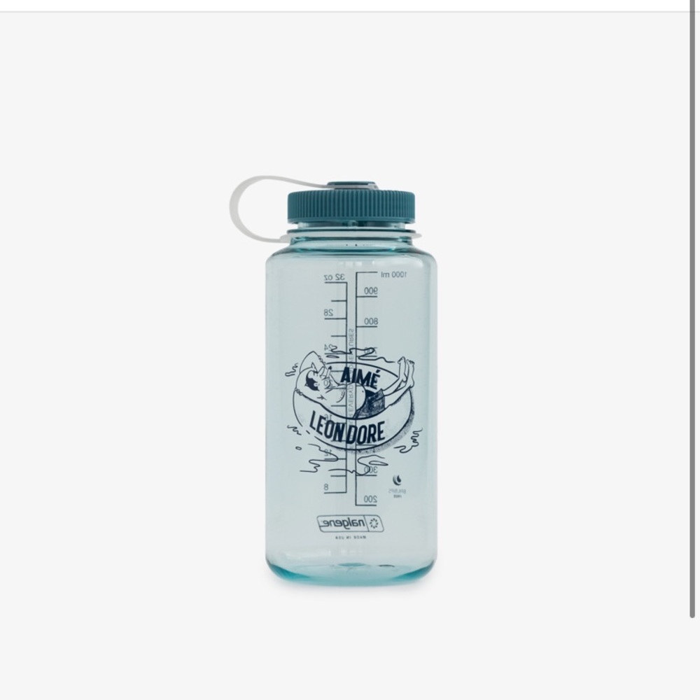 Water bottle